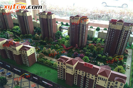 西关花园四楼101平三室毛坯带车库69万